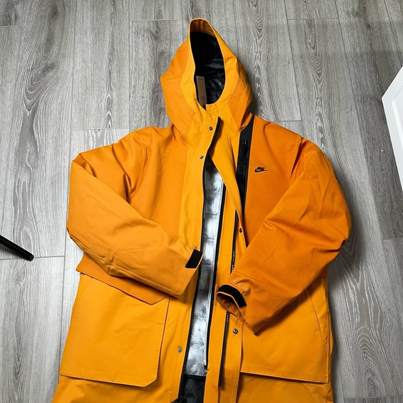 Nike winter jacket - Picture 4 of 5